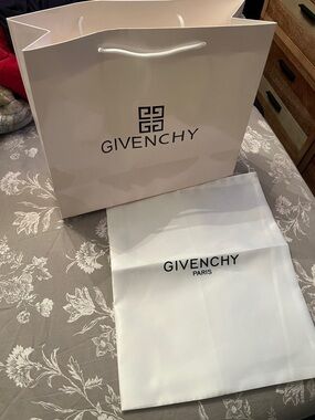 Givenchy White Paper Shopping Bag with Dust Bag Set
